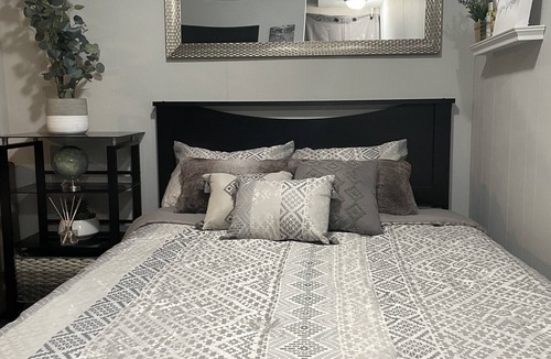 St. Paul Apartment | Concrete Rose