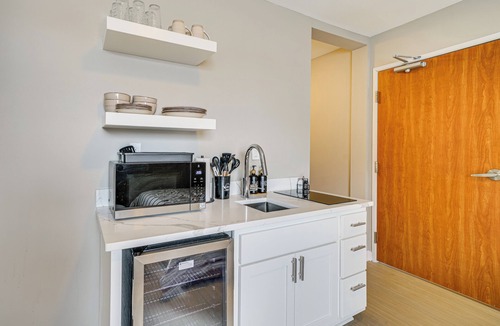 Blaine Apartment | Convenient Studio Stay: Easy Access to Twin Cities