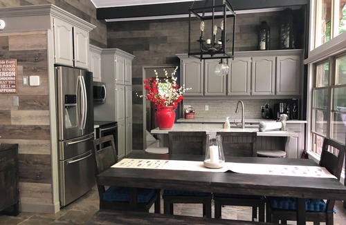 Novar Cottage | Conveniently located 4 Season Cottage with Hot Tub and amazing sunsets!