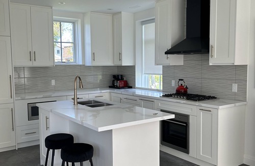 Cobourg Villa | Converted Barn made into a beautiful 2 bedroom retreat overlooking Lake Ontario