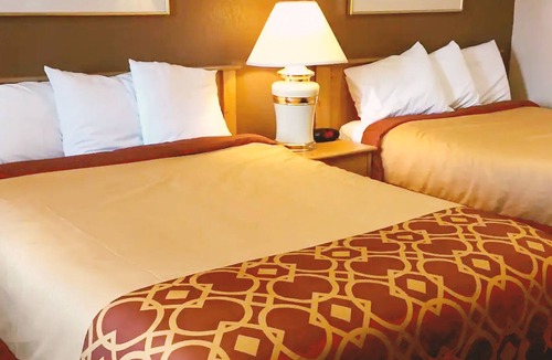 Mankato House | Coratel Inn & Suites by Jasper Mankato- Deluxe 2 Queen Bed NS