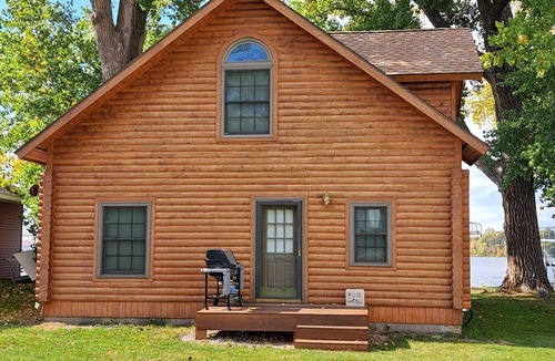 Audubon House | Cormorant/Fall Colors/Bike Paths/Parks/Snowmobile Trails