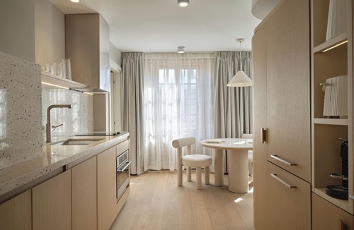 Old Montreal Apartment | Corner Apartments