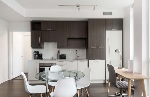 Downtown Toronto Apartment | Corporate Stays | Studio 2 Bedrooms