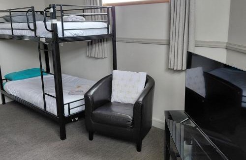 Westport Hotel | Cosmopolitan Hotel, pub, restaurant and gaming room
