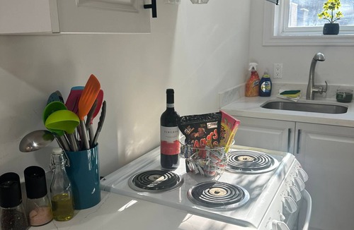 Upper Beaches Apartment | Cosy Apartment in Upper Beaches, Toronto
