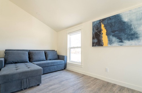 Wainfleet House | Cottage # 1...thelongbeachresort.ca
