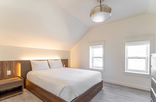 Wainfleet House | Cottage # 1...thelongbeachresort.ca