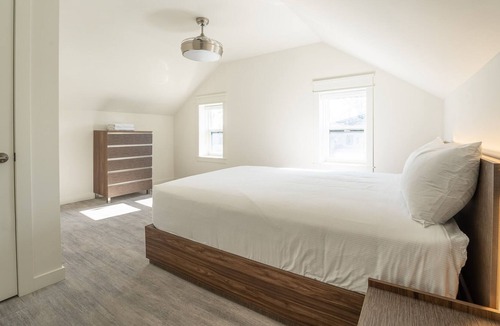 Wainfleet House | Cottage # 1...thelongbeachresort.ca