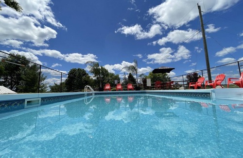 Campbellford Cabin | Cottage 2: Catch More Resort