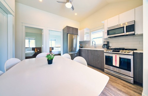 Wainfleet Cottage | Cottage 21: Charming Bungalow Steps from the Lake