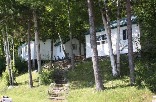 Addington Highlands Cottage | Cottage 4: pristine waterfront! Cabins at Bon Echo's Edge