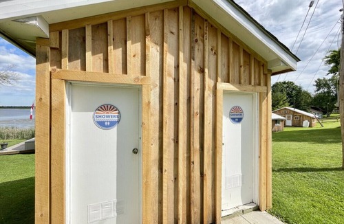 Campbellford Cabin | Cottage #6 - Catch More Resort (Waterfront)