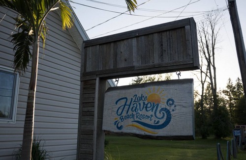 Wainfleet House | Cottage #8 · Lake Haven Beach Resort