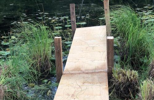 Elizabethtown-Kitley House | Cottage backing water