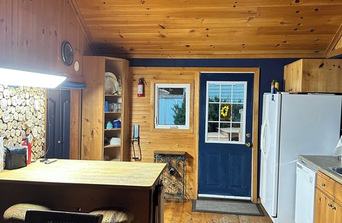 Orillia Cottage | Cottage on an Island on Lake Simcoe. Sleep 10-12