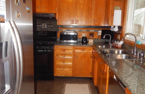 Hunters Park House | Cottage On Melrose, Your Duluth Vacation Home