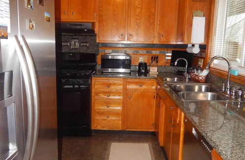 Hunters Park House | Cottage On Melrose, Your Duluth Vacation Home