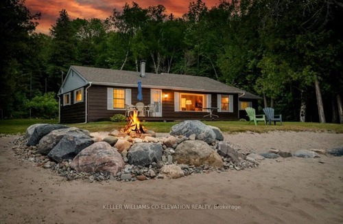 Tiny Cottage | Cottage on Private Beach