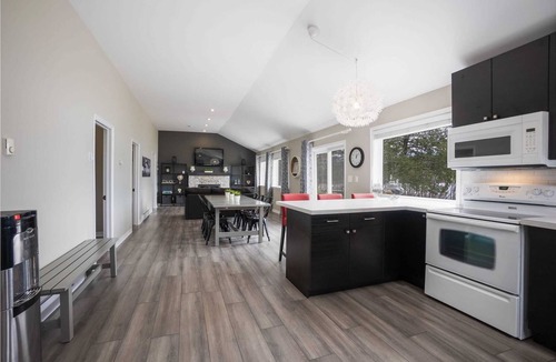 Brudenell Cottage | Cottage on Quiet Private Lake
