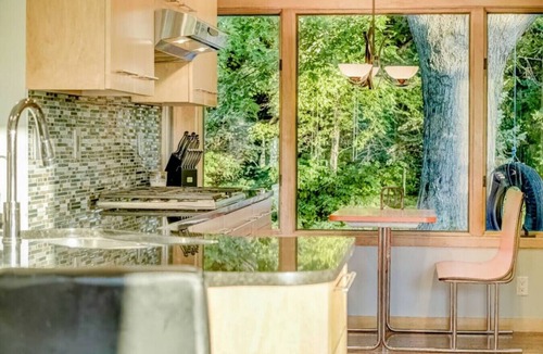 Stillwater House | Cottage on the lake near downtown Stillwater