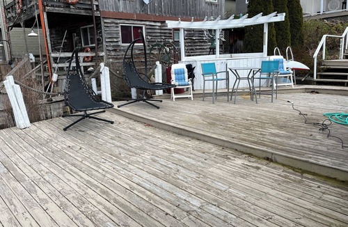 Port Dover Apartment | Cottage with Pool, Dock and close to Sandy Beach