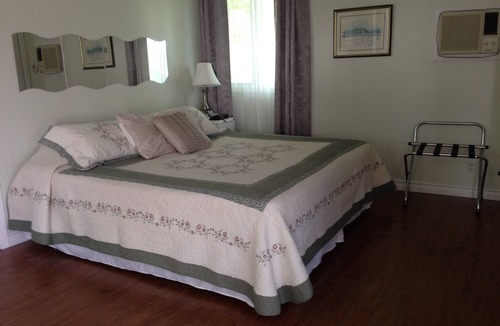 Douro-Dummer Bed & Breakfast | Country Atmosphere - City amenities, Minutes to downtown