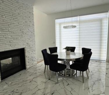 Bradford West Gwillimbury Villa | Country Elegance Near GTA