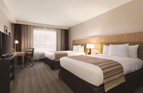 Cannifton Hotel | Country Inn & Suites by Radisson, Belleville, ON