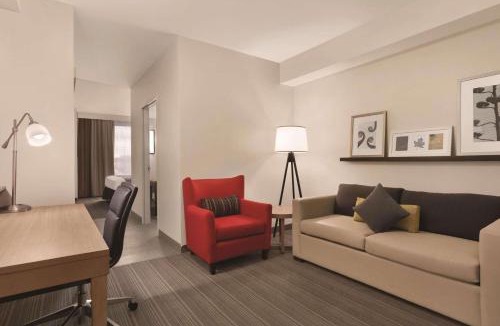Cannifton Hotel | Country Inn & Suites by Radisson, Belleville, ON