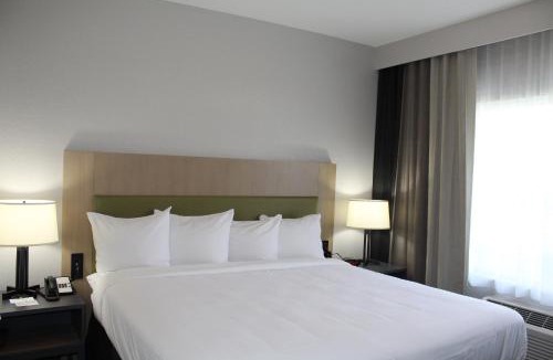 Brooklyn Center Hotel | Country Inn & Suites by Radisson, Brooklyn Park - Brooklyn Center, MN