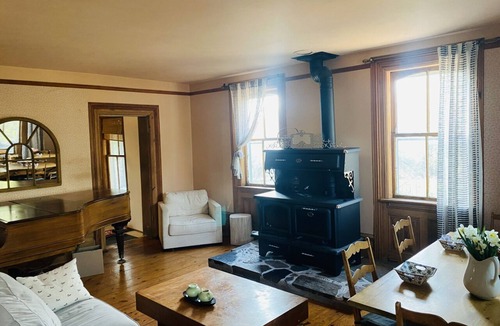 Madoc Bed & Breakfast | Country Retreat - Meals, Yoga, Sauna/Cold Plunge .Sleeps up to 18