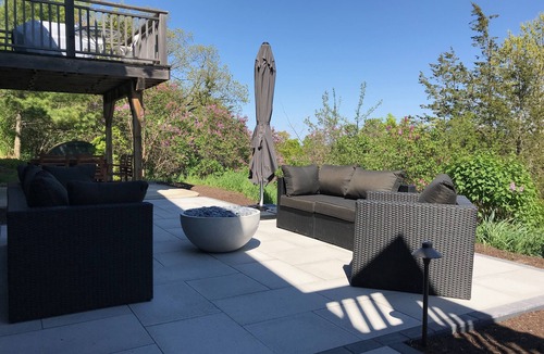 Prince Edward House | County Bliss, PEC - quiet, secluded home, picturesque view, 10 min from Picton
