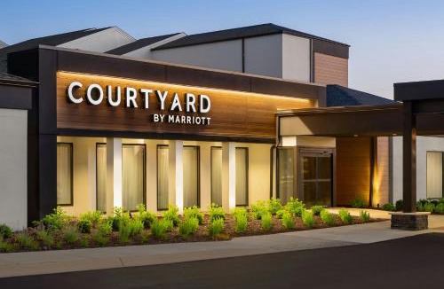 Mendota Heights Hotel | Courtyard by Marriott Minneapolis-St. Paul Airport