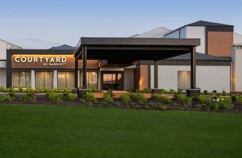 Mendota Heights Hotel | Courtyard by Marriott Minneapolis-St. Paul Airport