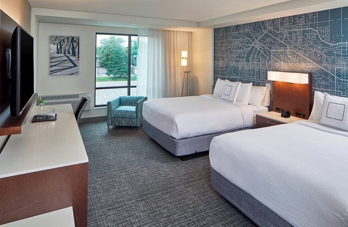 St. Louis Park Hotel | Courtyard by Marriott Minneapolis West