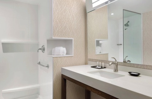 Meadowvale Village Hotel | Courtyard by Marriott Toronto Mississauga/West