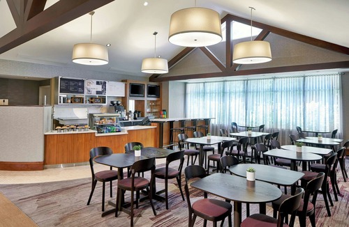 Rochester Hotel | Courtyard by Marriott Rochester East/Penfield