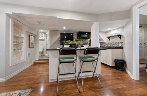 Brantford House | Coziest place in town! Wi-Fi + Work station