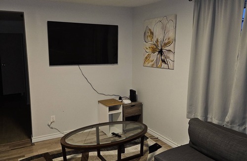 Sudbury Apartment | Cozy 1-bedroom apartment in lovely Greater Sudbury with WiFi, AC