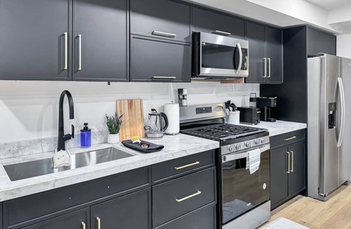 LaSalle Apartment | Cozy 2-Bedroom Basement Apt with Separate Entrance