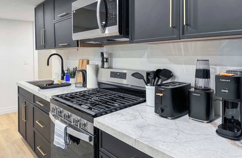 LaSalle Apartment | Cozy 2-Bedroom Basement Apt with Separate Entrance