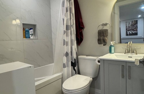 LaSalle House | Cozy 2 bedroom guest suite in Lasalle