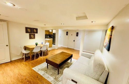 Brampton Apartment | Cozy 2BR Retreat - Comfort & Convenience