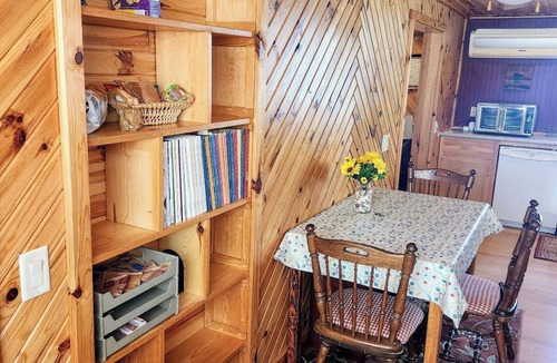 Perham Cabin | Cozy 3-bedroom cabin in wonderful Perham with WiFi, AC and great fishing!