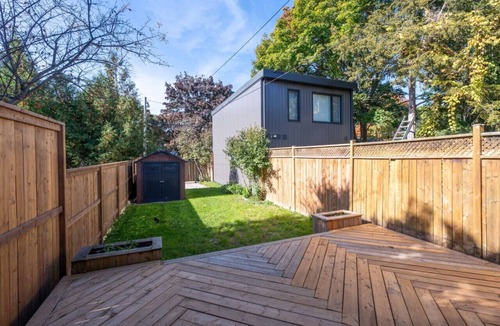 The Danforth House | Cozy 3BR Home w/Backyard & Deck Includes Parking!
