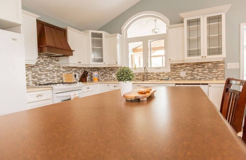 Barrie House | Cozy 3BR Retreat Near Centennial Beach