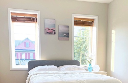 Whitby House | Cozy 4-Bedroom Home with Large Yard in Whitby