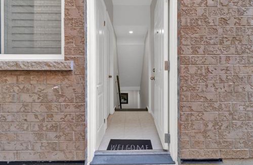 Hamilton Apartment | Cozy Ancaster Hamilton Apartment