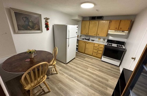 Ajax Apartment | Cozy and Comfortable Private Suite